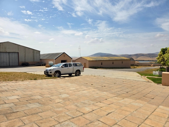 Olifants Oog, Cape Farms