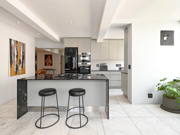 Poppy’s Penthouse, CBD