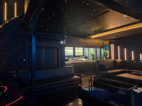 Paradise Club, CBD