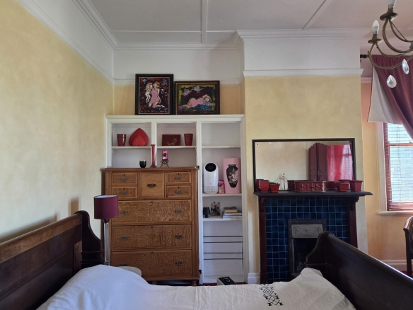 Bella Ev, Muizenberg