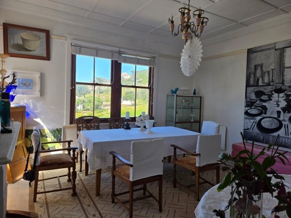 Bella Ev, Muizenberg