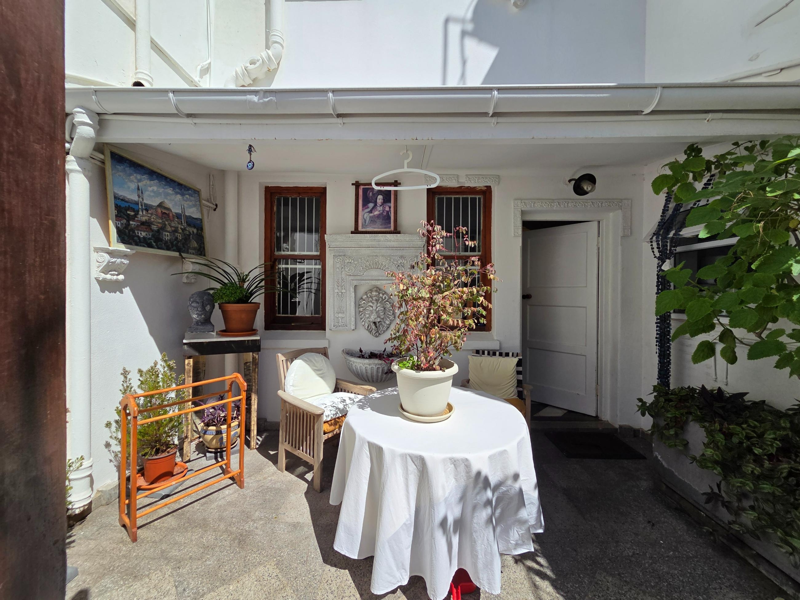 Bella Ev, Muizenberg