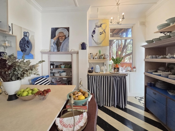 Bella Ev, Muizenberg