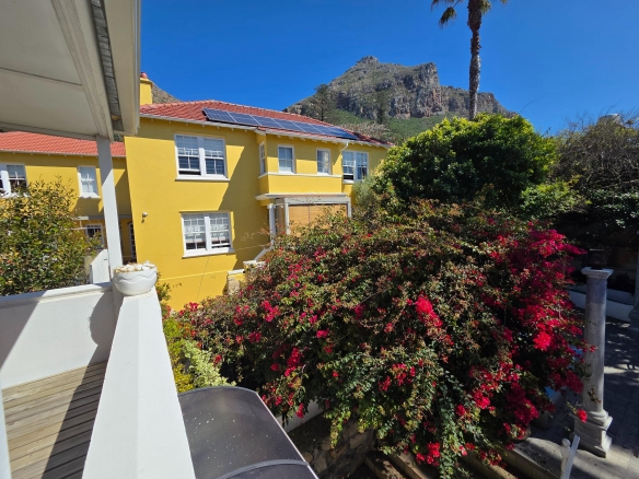 Bella Ev, Muizenberg