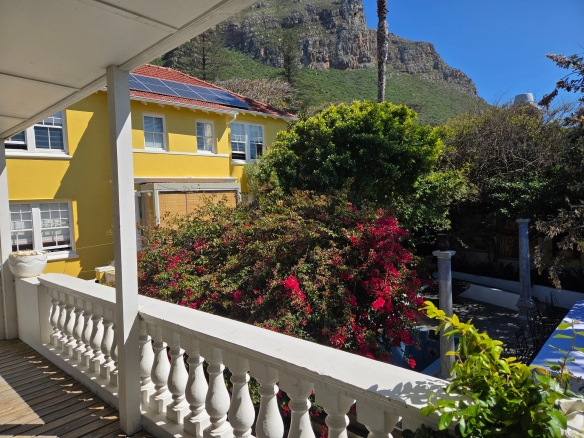 Bella Ev, Muizenberg