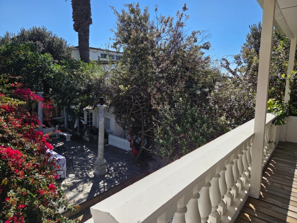 Bella Ev, Muizenberg